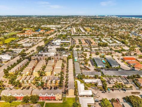 2329 Vintage Drive Lighthouse Point FL 33064