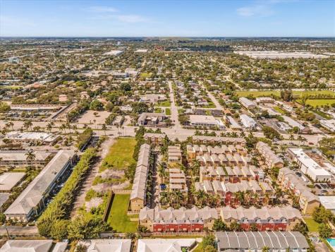 2329 Vintage Drive Lighthouse Point FL 33064