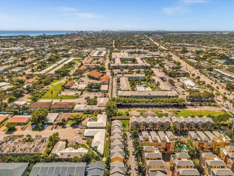 2329 Vintage Drive Lighthouse Point FL 33064