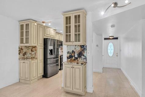 8941 S Hollybrook Boulevard Pembroke Pines FL 33025