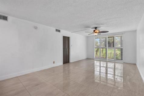 8941 S Hollybrook Boulevard Pembroke Pines FL 33025