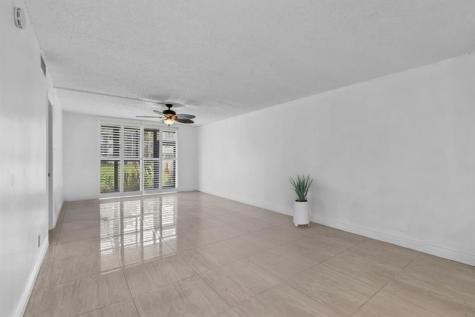 8941 S Hollybrook Boulevard Pembroke Pines FL 33025