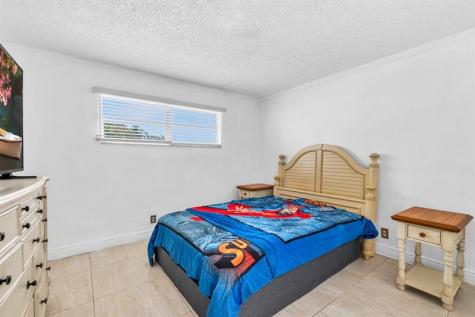 8941 S Hollybrook Boulevard Pembroke Pines FL 33025
