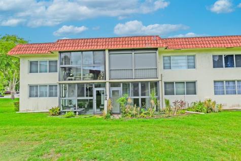8941 S Hollybrook Boulevard Pembroke Pines FL 33025