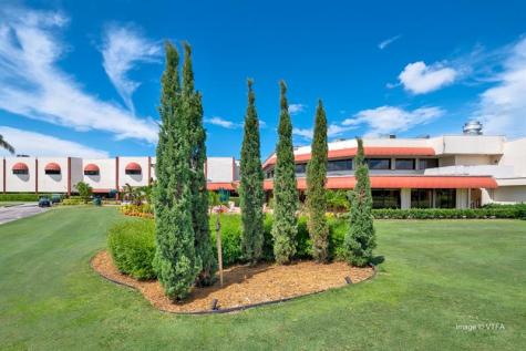 8941 S Hollybrook Boulevard Pembroke Pines FL 33025