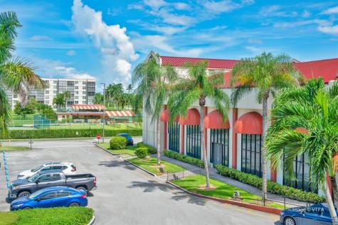 8941 S Hollybrook Boulevard Pembroke Pines FL 33025