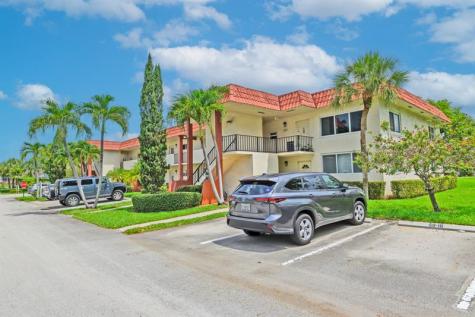 8941 S Hollybrook Boulevard Pembroke Pines FL 33025