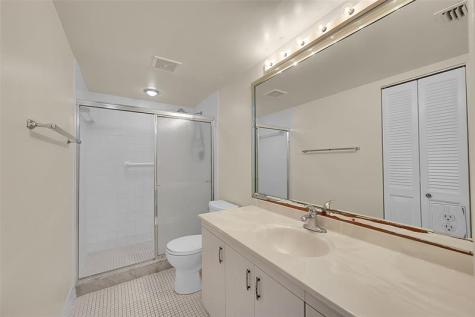 2502 Antigua Terrace Coconut Creek FL 33066