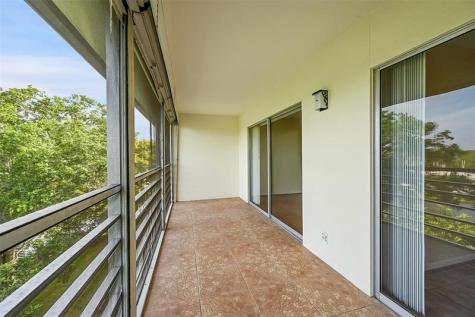2502 Antigua Terrace Coconut Creek FL 33066