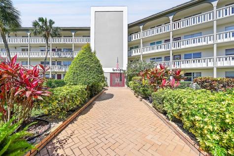2502 Antigua Terrace Coconut Creek FL 33066