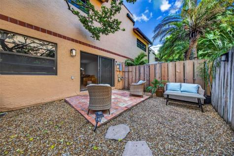 201 NE 16th Place Fort Lauderdale FL 33305