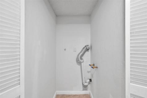 7541 NW 16th Street Plantation FL 33313