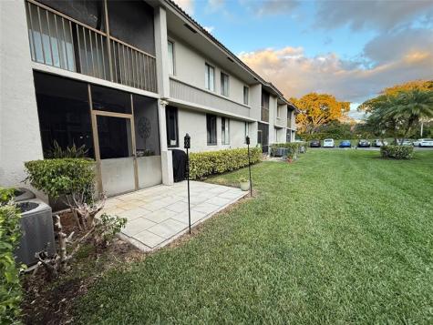 9505 SW 1st Court Coral Springs FL 33071