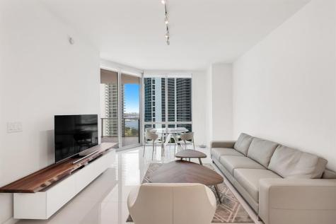 851 NE 1st Avenue Miami FL 33132