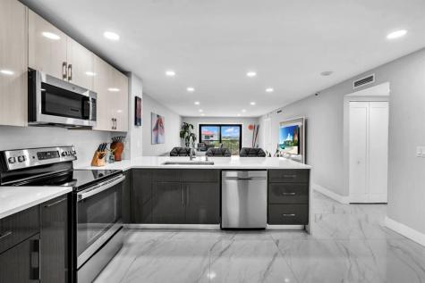 2221 Cypress Island Drive Pompano Beach FL 33069