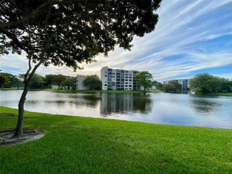 2221 Cypress Island Drive Pompano Beach FL 33069