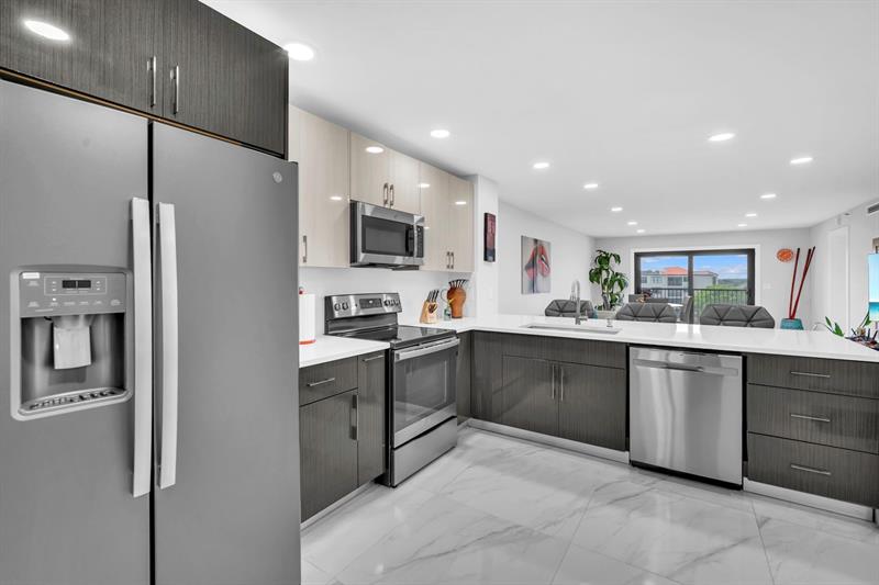 2221 Cypress Island Drive Pompano Beach FL 33069