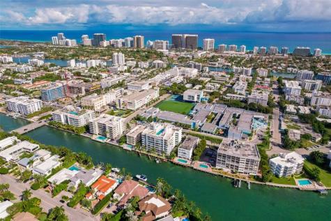 9400 W Bay Harbor Bay Harbor Islands FL 33154