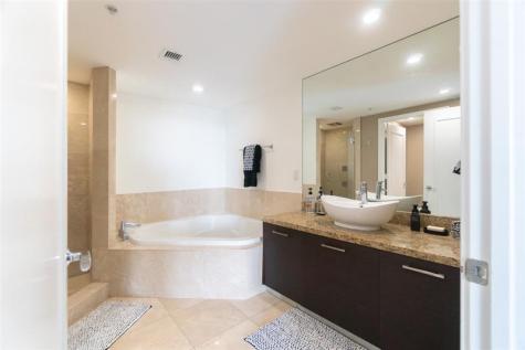 9400 W Bay Harbor Bay Harbor Islands FL 33154