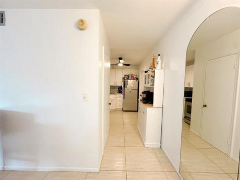 136 NE 19th Court Wilton Manors FL 33305