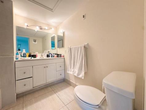 136 NE 19th Court Wilton Manors FL 33305