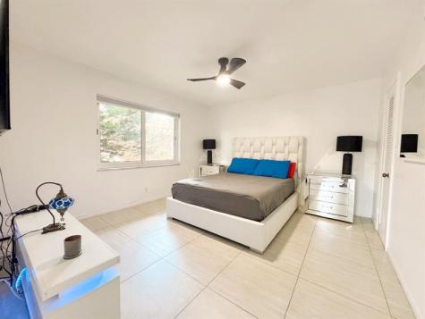 136 NE 19th Court Wilton Manors FL 33305