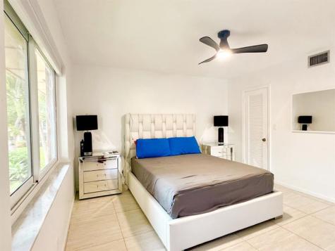 136 NE 19th Court Wilton Manors FL 33305