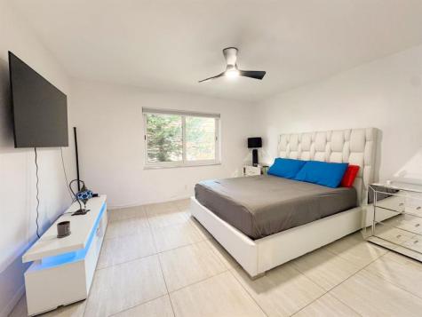 136 NE 19th Court Wilton Manors FL 33305