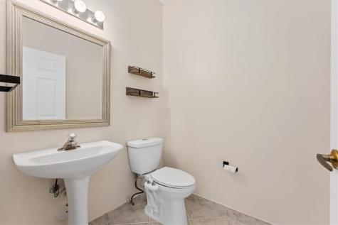 1135 Buttonwood Lane Hollywood FL 33019
