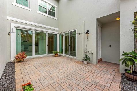 1135 Buttonwood Lane Hollywood FL 33019