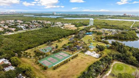 1135 Buttonwood Lane Hollywood FL 33019