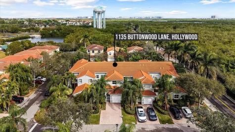 1135 Buttonwood Lane Hollywood FL 33019