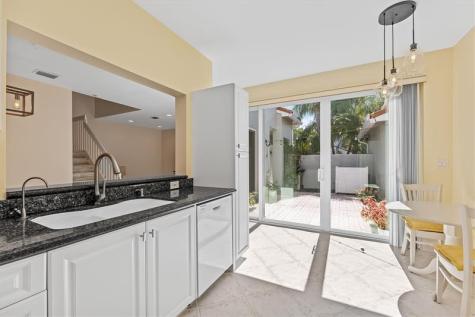1135 Buttonwood Lane Hollywood FL 33019