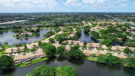 619 Deer Creek North Shore Drive Deerfield Beach FL 33442