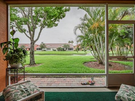 6480 Oxford Circle Vero Beach FL 32966