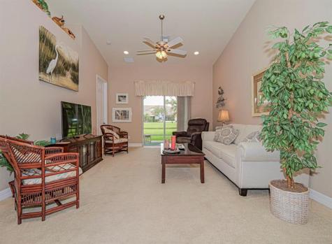 6480 Oxford Circle Vero Beach FL 32966