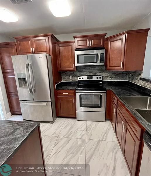 9540 NW 65th Street Tamarac FL 33321