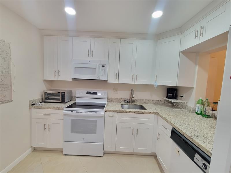 5945 Del Lago Circle Sunrise FL 33313