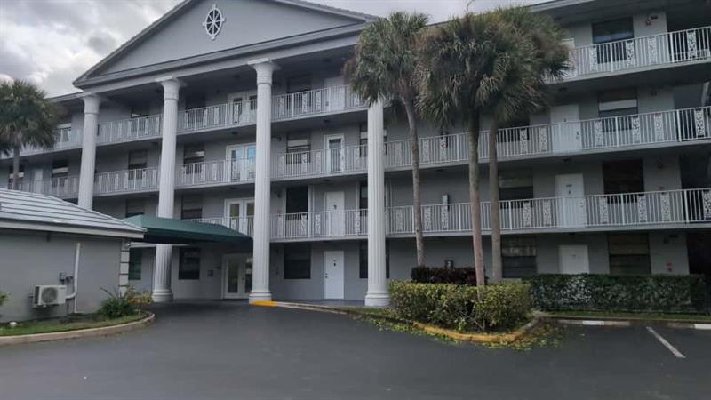 1506 Whitehall Drive Davie FL 33324