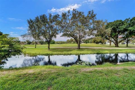 9481 Evergreen Place Davie FL 33324