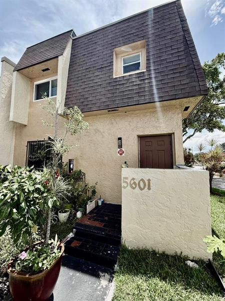 5601 Blueberry Court Lauderhill FL 33313