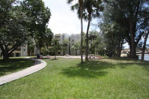 10000 NW 80th Court Hialeah Gardens FL 33016