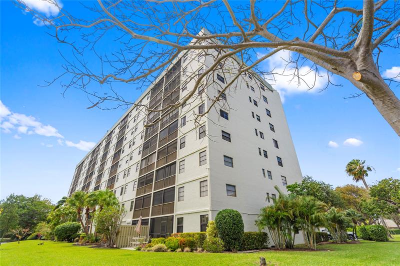 2232 N Cypress Bend Drive Pompano Beach FL 33069