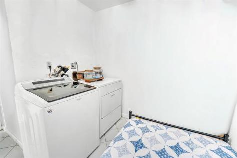 4975 E Sabal Palm Boulevard Tamarac FL 33319