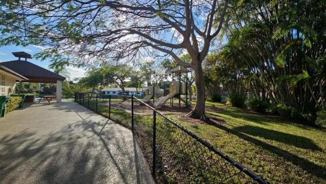 862 SW 118th Terrace Davie FL 33325