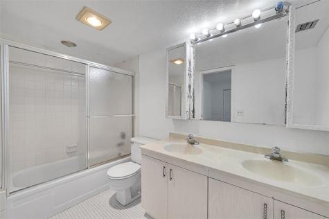 2504 Antigua Terrace Coconut Creek FL 33066