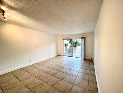 5221 Geneva Way Doral FL 33166