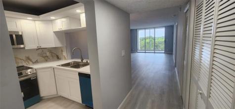3503 Oaks Way Pompano Beach FL 33069