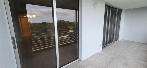 3503 Oaks Way Pompano Beach FL 33069