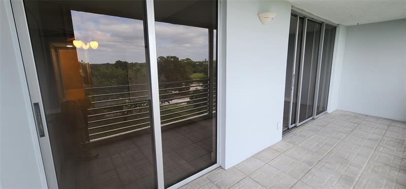 3503 Oaks Way Pompano Beach FL 33069